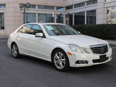 Used 2011 Mercedes-Benz E 350 4MATIC Sedan image 1
