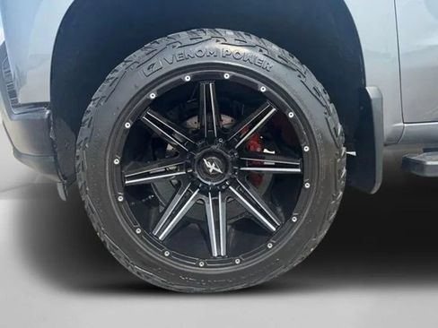 Used 2019 Chevrolet Silverado 1500 Custom w/ Custom Convenience Package AWD/4WD image 30