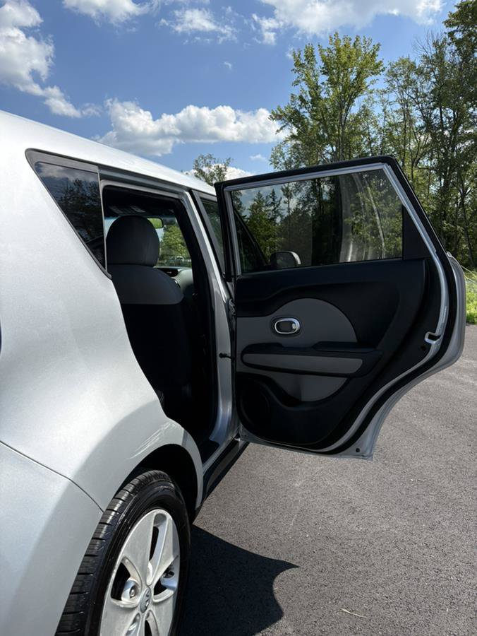 Used 2016 Kia Soul + w/ Eco Package FWD image 17