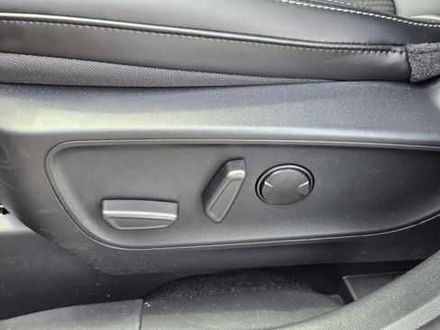 New 2024 Ford Escape SE image 14