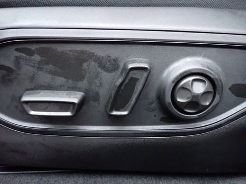 New 2025 Jeep Grand Cherokee Limited w/ MOPAR Finishing Package AWD/4WD image 17