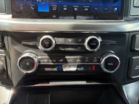 Used 2022 Ford F150 Lariat w/ FX4 Off-Road Package AWD/4WD image 21