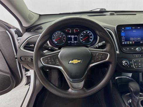 Used 2023 Chevrolet Malibu LT FWD image 18