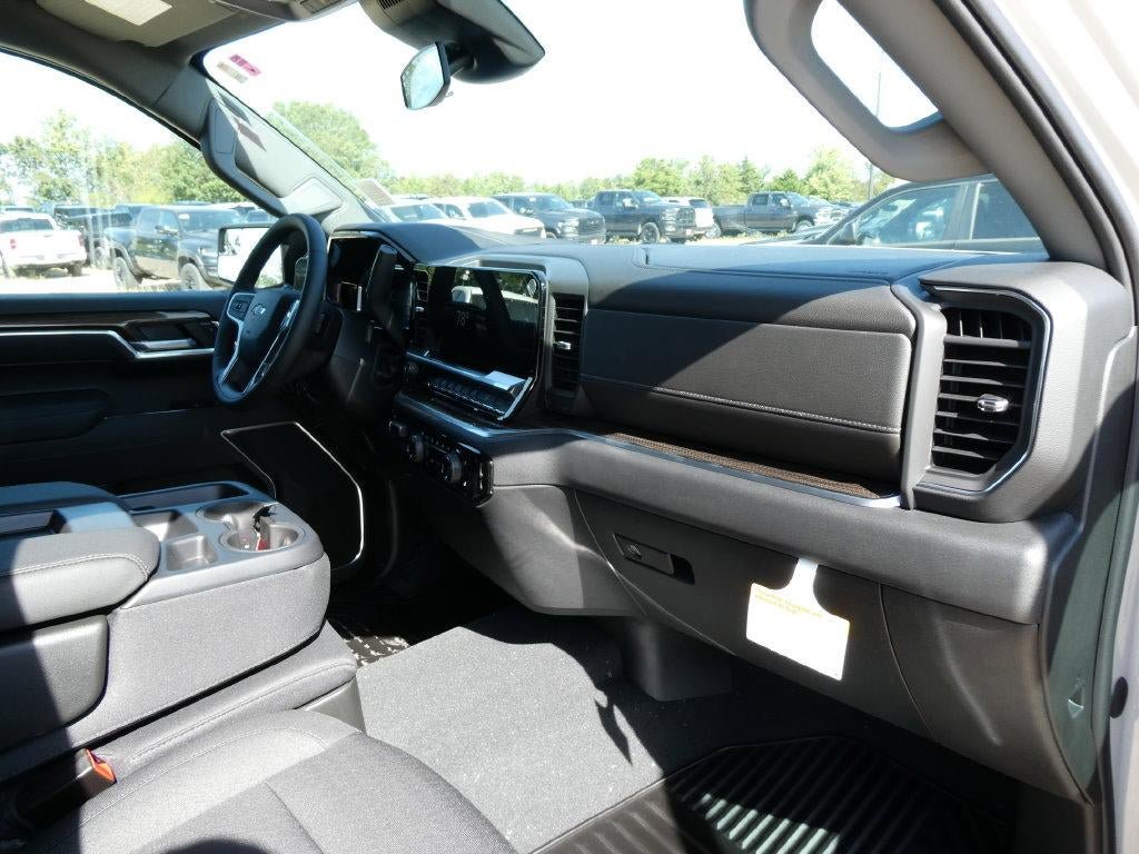 New 2026 Chevrolet Silverado 1500 RST w/ Z71 Off-Road Package AWD/4WD image 13