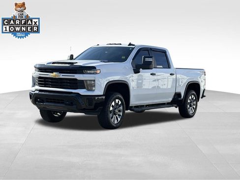 Used 2024 Chevrolet Silverado 2500 Custom w/ Custom Value Package image 8