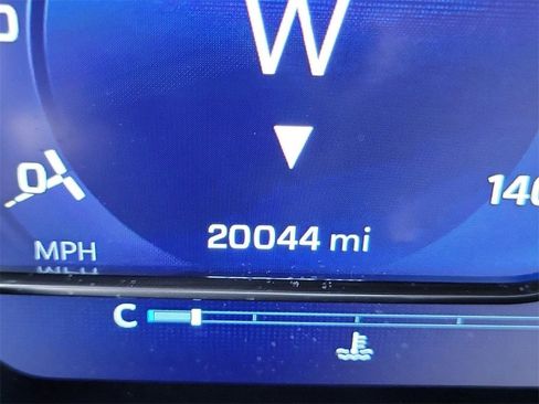 Used 2025 Chevrolet Silverado 2500 LT w/ Convenience Package image 24