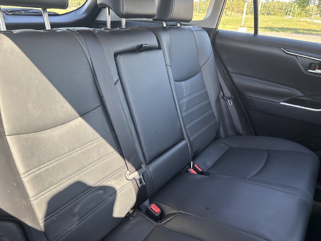 Used 2023 Toyota RAV4 XLE Premium FWD image 33