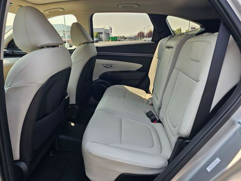 Used 2024 Hyundai Tucson Limited AWD/4WD image 17