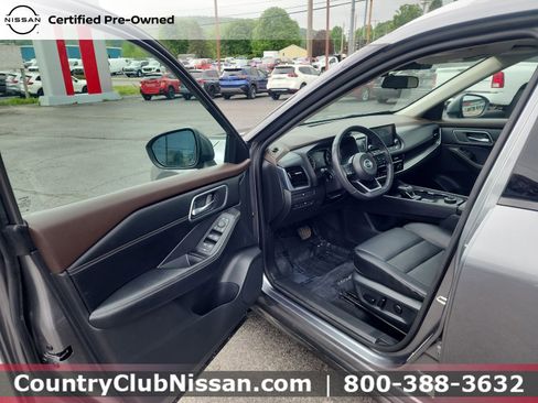 Certified 2021 Nissan Rogue SV w/ Premium Package AWD/4WD image 10