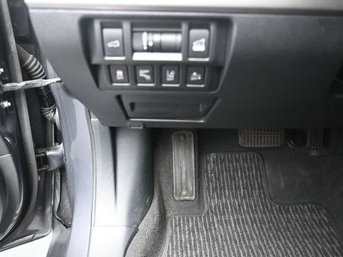 Used 2018 Subaru Outback 3.6R Limited AWD/4WD image 16