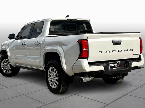 Used 2025 Toyota Tacoma Limited image 11