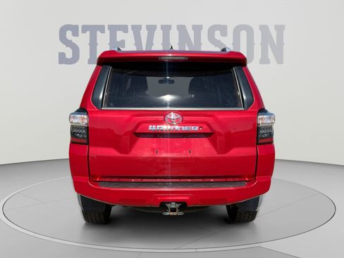 Used 2015 Toyota 4Runner SR5 AWD/4WD image 4