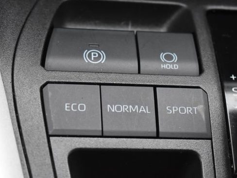 Used 2023 Toyota RAV4 LE FWD image 29
