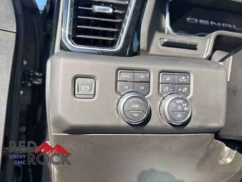 Used 2025 GMC Sierra 3500 Denali Ultimate AWD/4WD image 21