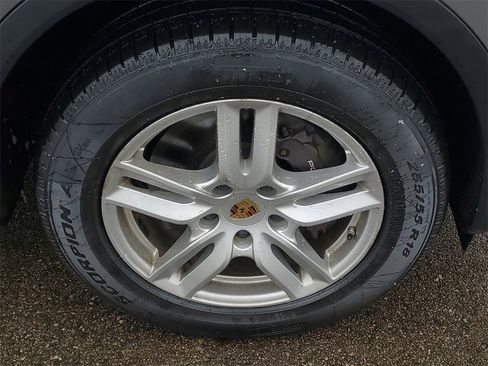 Used 2016 Porsche Cayenne image 5