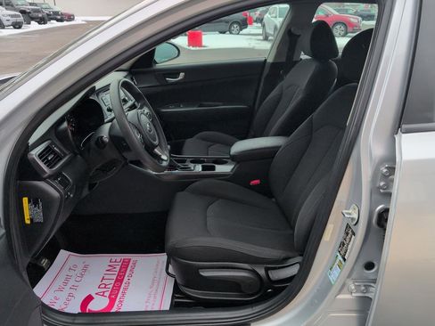 Used 2017 Kia Optima LX image 9