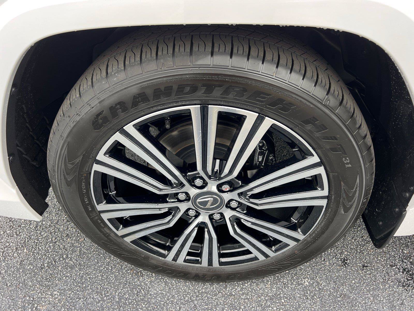 New 2026 Lexus LX 700h Luxury AWD/4WD image 11
