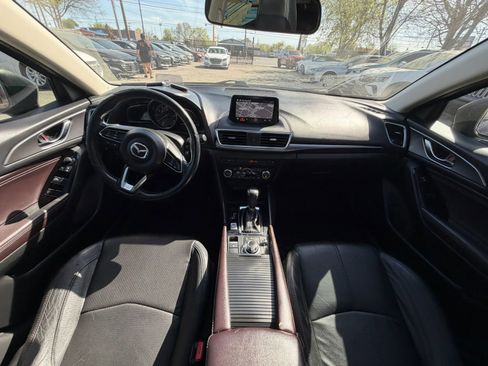Used 2017 MAZDA MAZDA3 Grand Touring image 15