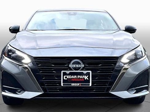 Used 2025 Nissan Altima 2.5 SR image 4