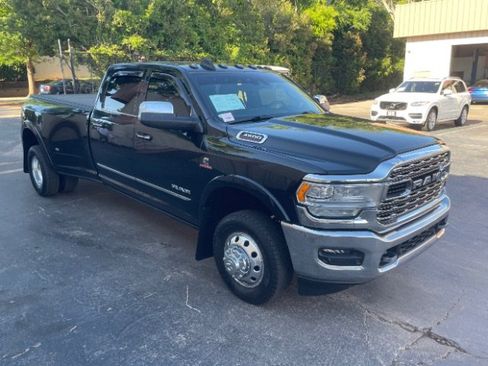 Used 2022 RAM 3500 Limited AWD/4WD image 4