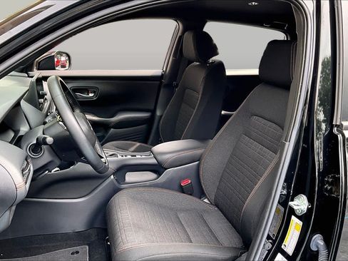 Used 2025 Honda HR-V Sport image 40