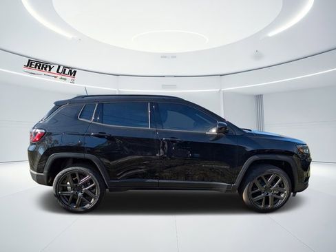 New 2026 Jeep Compass Latitude w/ Sun and Sound Group image 2