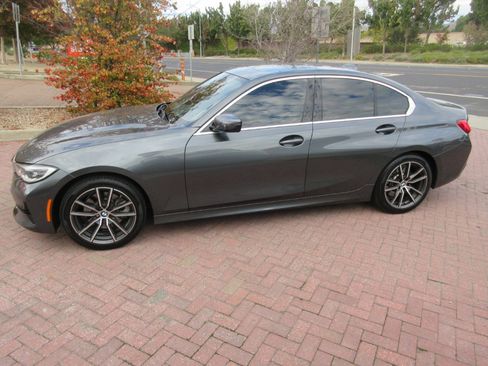 Used 2021 BMW 330i Sedan w/ Premium Package image 3