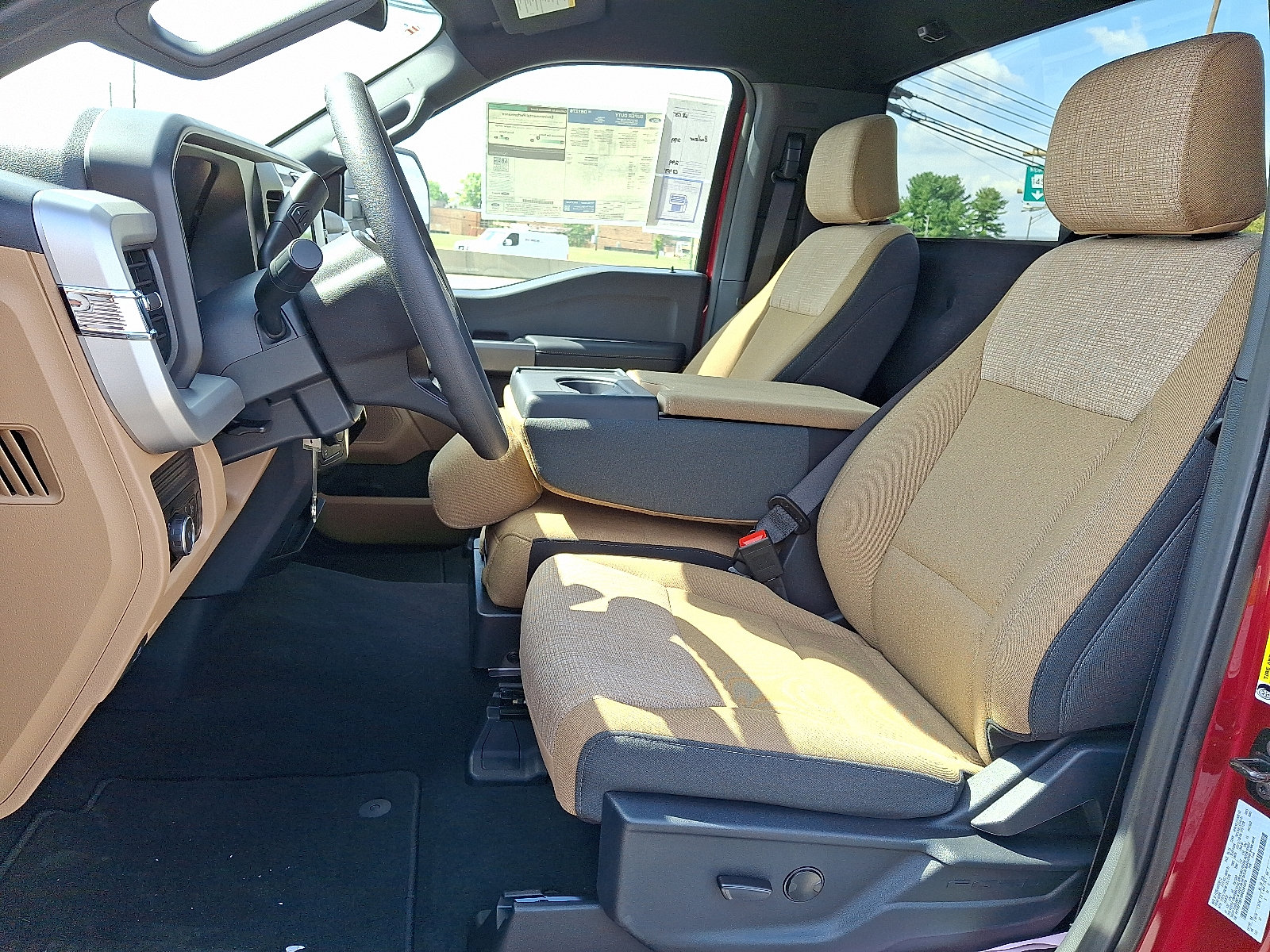Used 2025 Ford F250 XLT AWD/4WD image 9