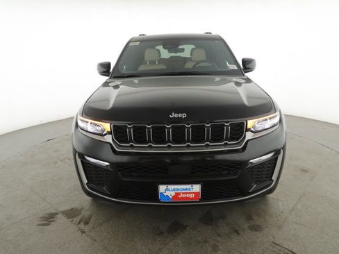 New 2026 Jeep Grand Cherokee Limited RWD image 3