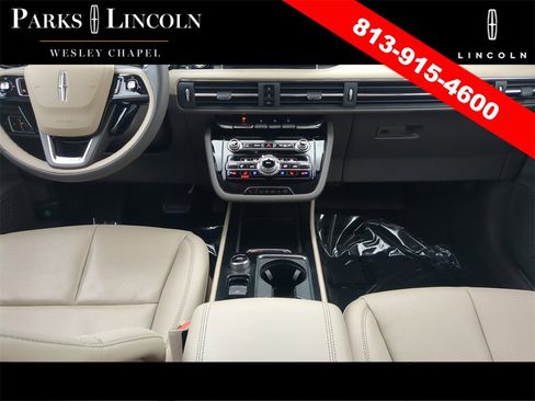 Certified 2022 Lincoln Corsair FWD w/ Equipment Group 101A image 13