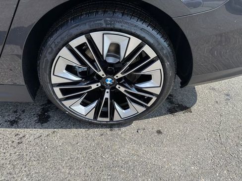 New 2026 BMW 530i xDrive AWD/4WD image 18