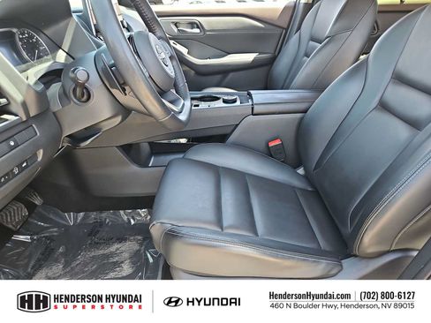 Used 2023 Nissan Rogue SV w/ SV Premium B Package AWD/4WD image 16