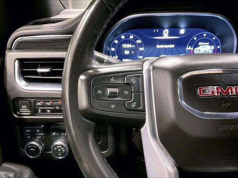 Used 2023 GMC Yukon XL SLT w/ SLT Luxury Package AWD/4WD image 11