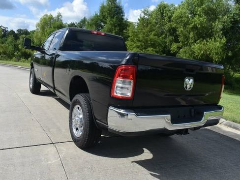Used 2020 RAM 2500 Tradesman w/ Chrome Appearance Group image 4