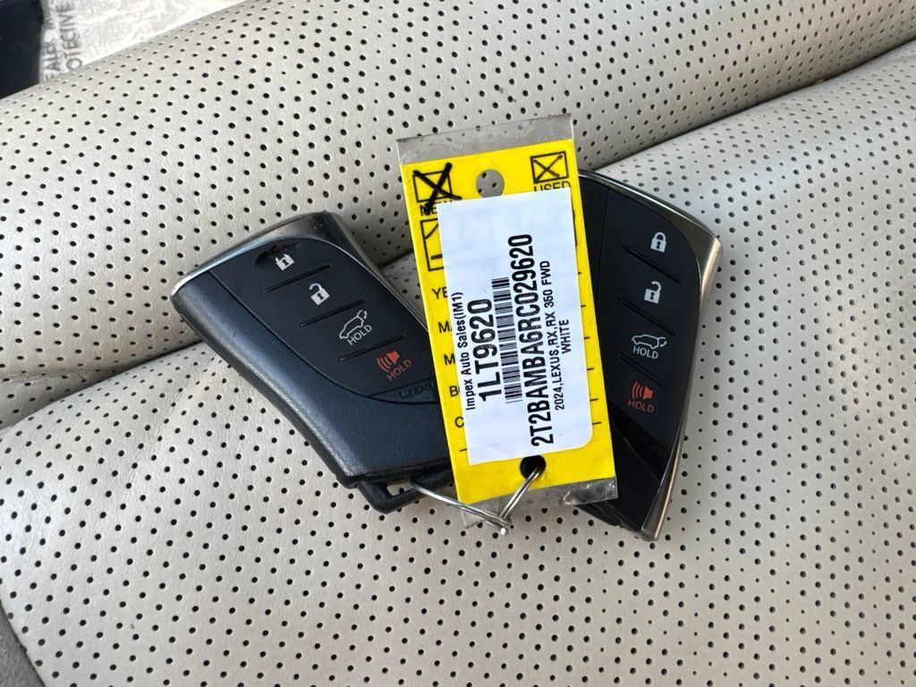 Used 2024 Lexus RX 350 FWD w/ Convenience Package image 36