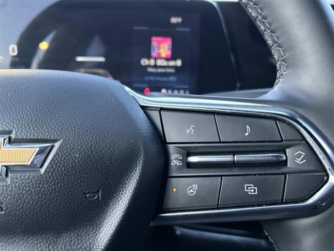 Used 2025 Chevrolet Equinox LT image 22