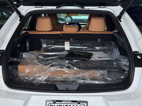 New 2026 Lexus UX 300h AWD w/ Accessory Package (2T) image 9