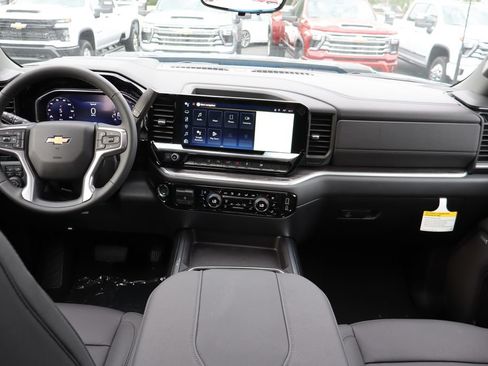 New 2026 Chevrolet Silverado 2500 LTZ w/ LTZ Convenience Package AWD/4WD image 20