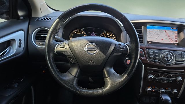 Used 2018 Nissan Pathfinder Platinum FWD image 10