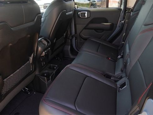 New 2025 Jeep Gladiator Rubicon w/ Convenience Group image 11