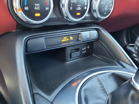 Used 2020 MAZDA MX-5 Miata Grand Touring RWD image 23