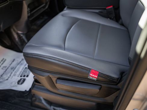 New 2026 RAM 2500 Tradesman w/ Chrome Appearance Group image 33