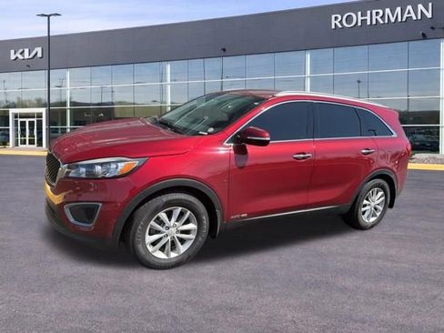 Used 2016 Kia Sorento LX image 1