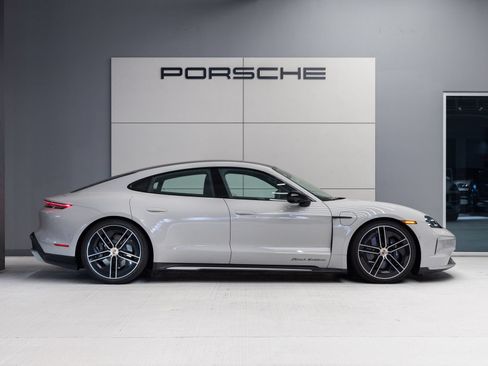Certified 2026 Porsche Taycan AWD/4WD image 8
