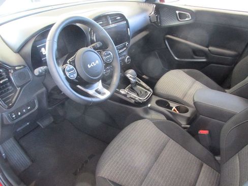 Used 2025 Kia Soul EX image 5