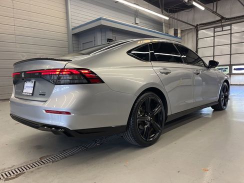 Used 2024 Honda Accord Sport image 7