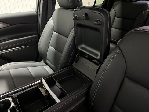 New 2026 Chevrolet Traverse LT w/ Midnight/Sport Edition image 36