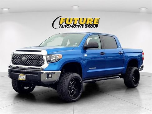 Used 2018 Toyota Tundra SR5 w/ SR5 Upgrade Package image 8
