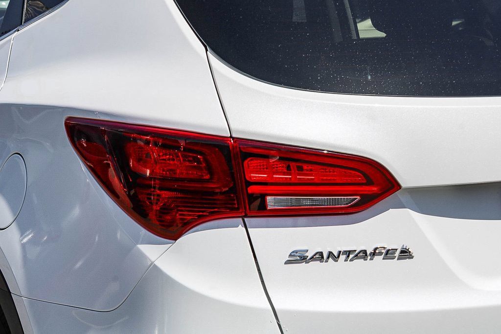 Used 2017 Hyundai Santa Fe Sport FWD image 7