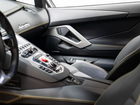 Used 2014 Lamborghini Aventador LP 700-4 image 33